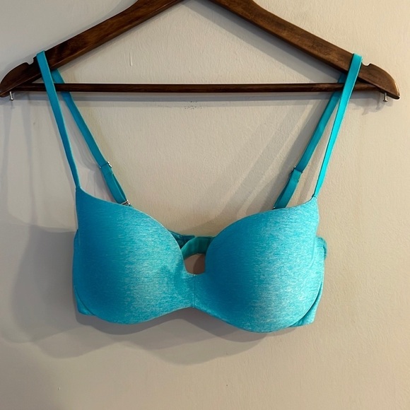 VICTORIA’S SECRET PINK Women’s Light Blue Light Lift Bra Size 32D - Picture 1 of 3